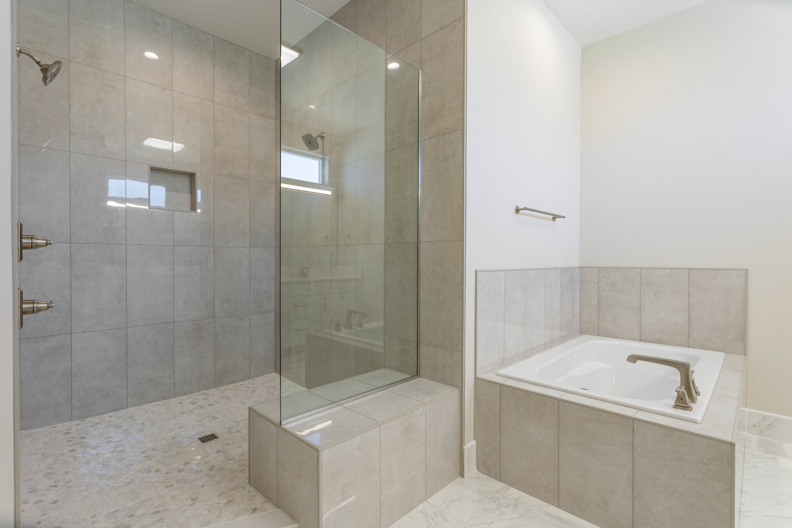 Primary Bathrooms | Homes By Prodigy